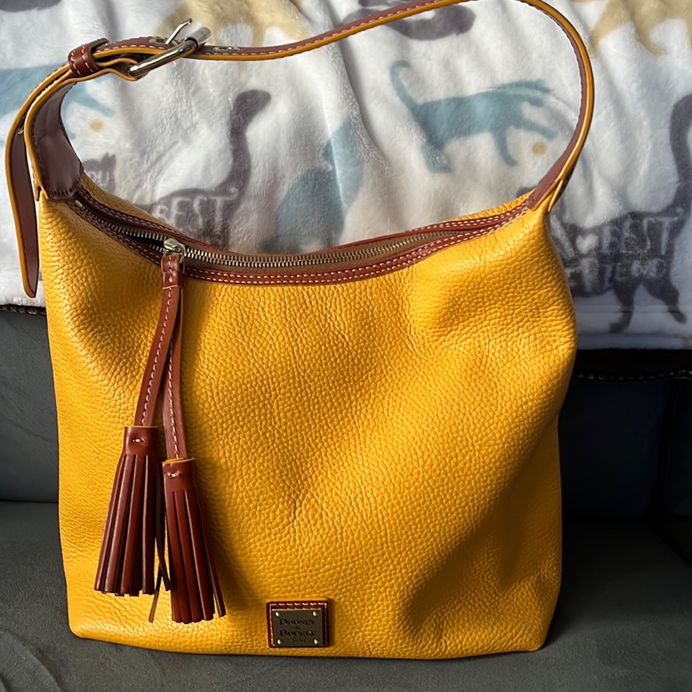 Dooney and Bourke Paige sac pebble leather
